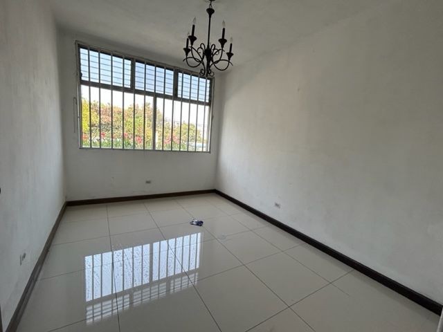 Propiedad en renta km 8 CES Edificio de 1000 metros con 2 niveles