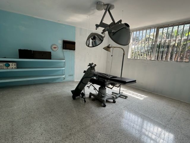 Propiedad en renta km 8 CES Edificio de 1000 metros con 2 niveles