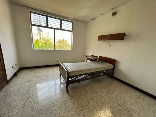 Propiedad en renta km 8 CES Edificio de 1000 metros con 2 niveles