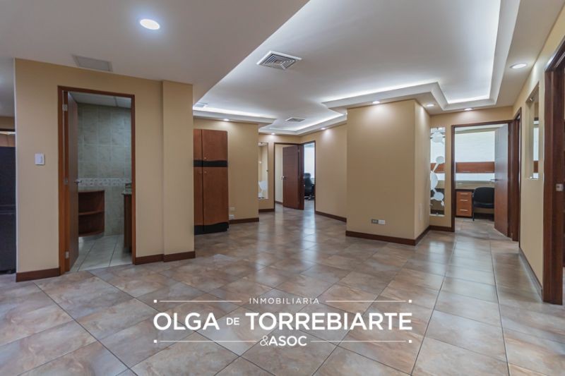 Oficina en Edificio Avante, zona 15