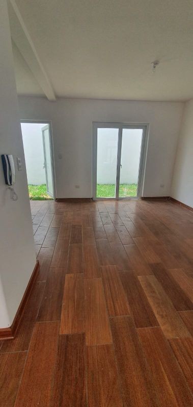 EN VENTA CASA NUEVA ZONA 16 HACIENDA REAL DENTRO DE CONDOMINIO