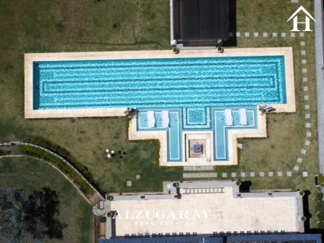 ESPECTACULAR CASA C/ PISCINA ESTILO FRANCES, 4 HAB. + APTO. K.M 23.5, CAES, CASA & CAMPO