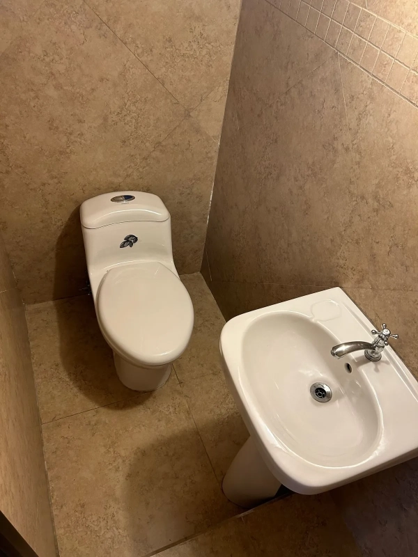 Hermosa Casa en Venta San Crist贸bal z. 8 Mixco