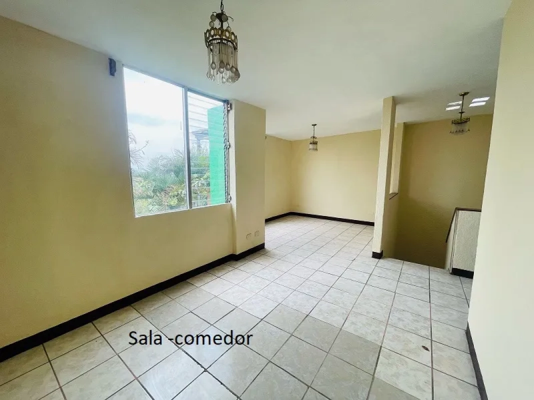 Vendo casa en San Cristóbal atrás de Mix en Paisajes con amplio terreno