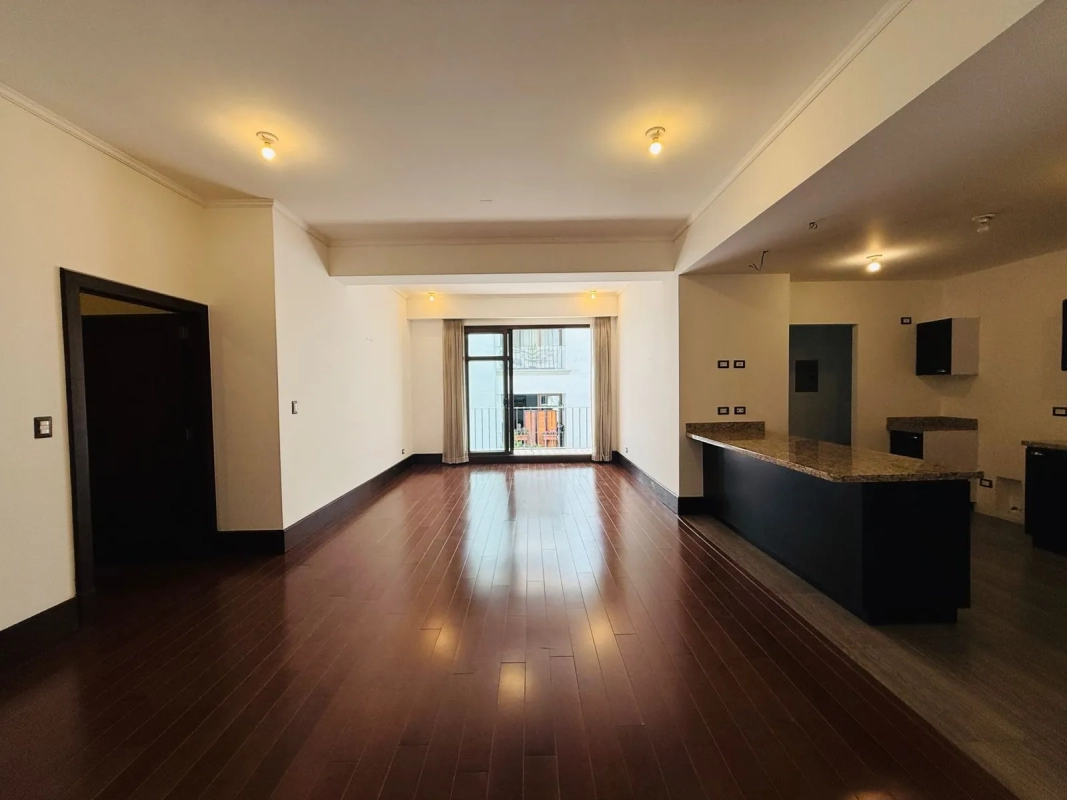 Alquiler de Amplio Apto. 3 Dormitorios, Granada Cayalá