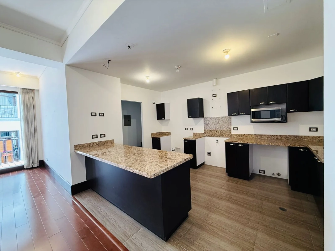 Alquiler de Amplio Apto. 3 Dormitorios, Granada Cayalá