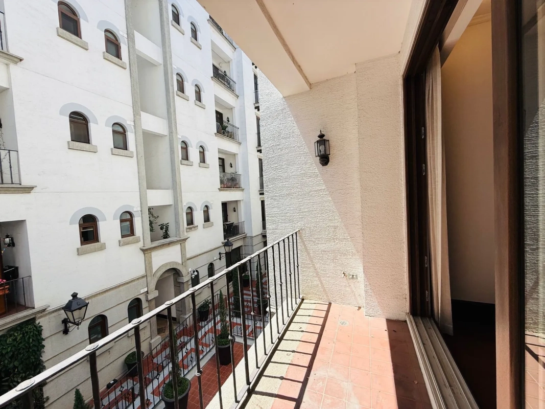 Alquiler de Amplio Apto. 3 Dormitorios, Granada Cayalá