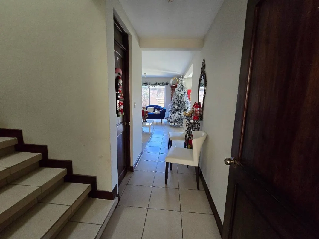 CASA EN VENTA ZONA 16