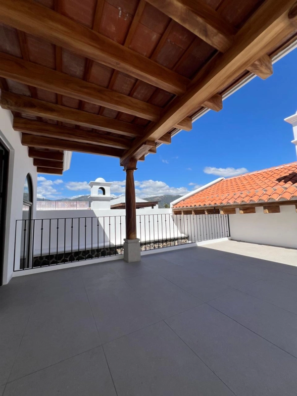 Hacienda del Comendador, Vendo Casa