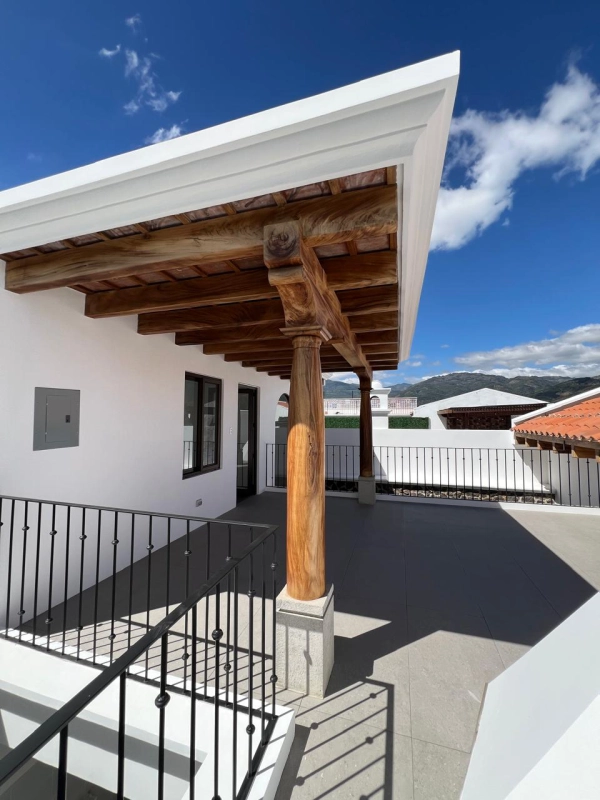 Hacienda del Comendador, Vendo Casa