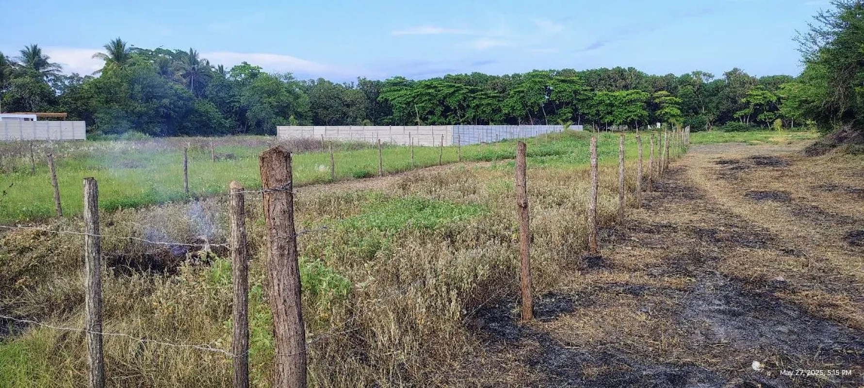 VENDO TERRENO EN MONTERRICO CERCA DE LA PLAYA
