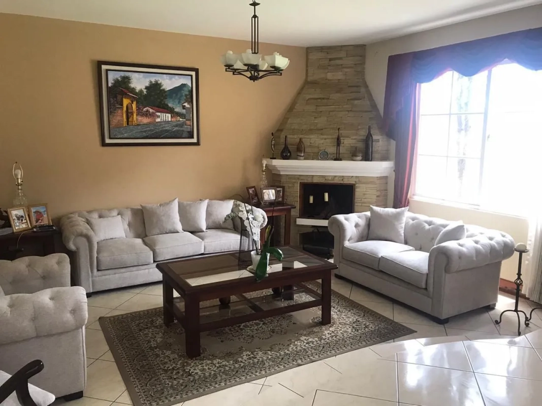 CASA EN RENTA SAN LUCAS SACATEPEQUEZ  KM. 26 RESIDECIALES EL ENSUEÑO