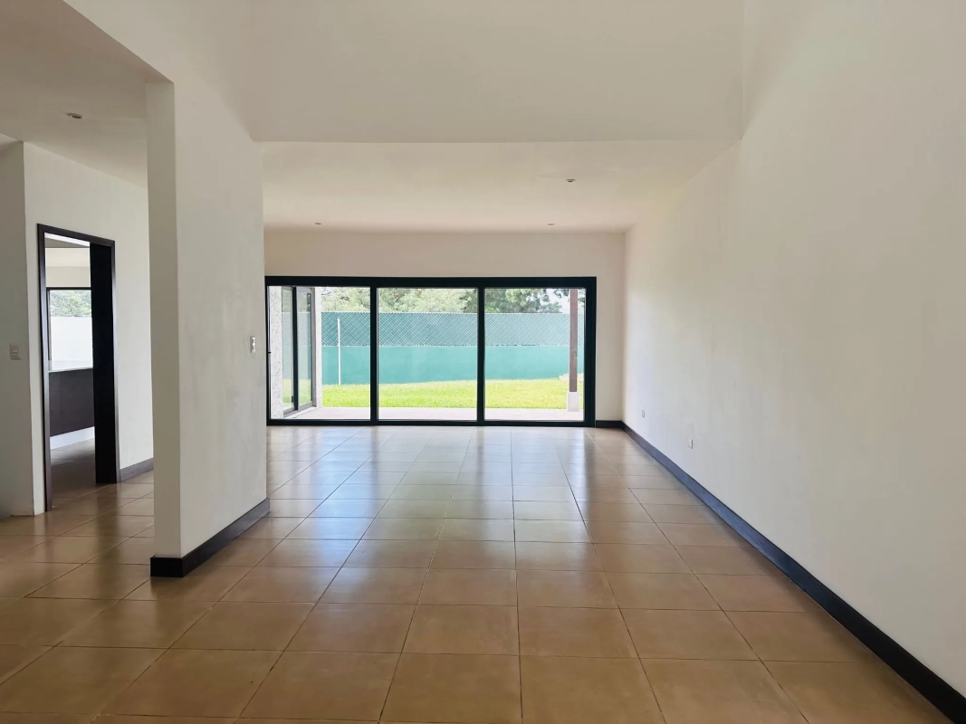 CASA MODERNA, COND. PORTAL VERDE 3 DORMITORIOS / STA. CATARINA PINULA