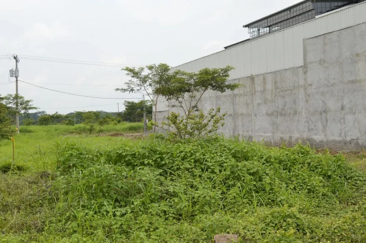 VENDO TERRENO INDUSTRIAL ESCUINTLA EN COMPLEJO INDUSTRIAL SEGURO