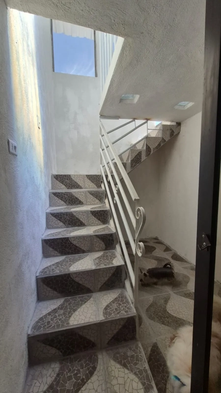 Bella casa en Venta en zona 7 de Mixco, a pocas cuadras de la a Roosevelt