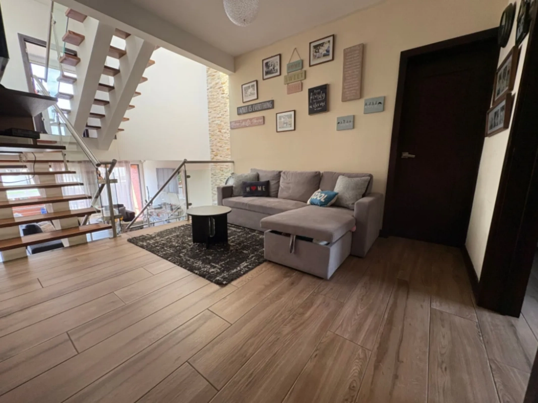 Casa en Cañadas de San Isidro, zona 16