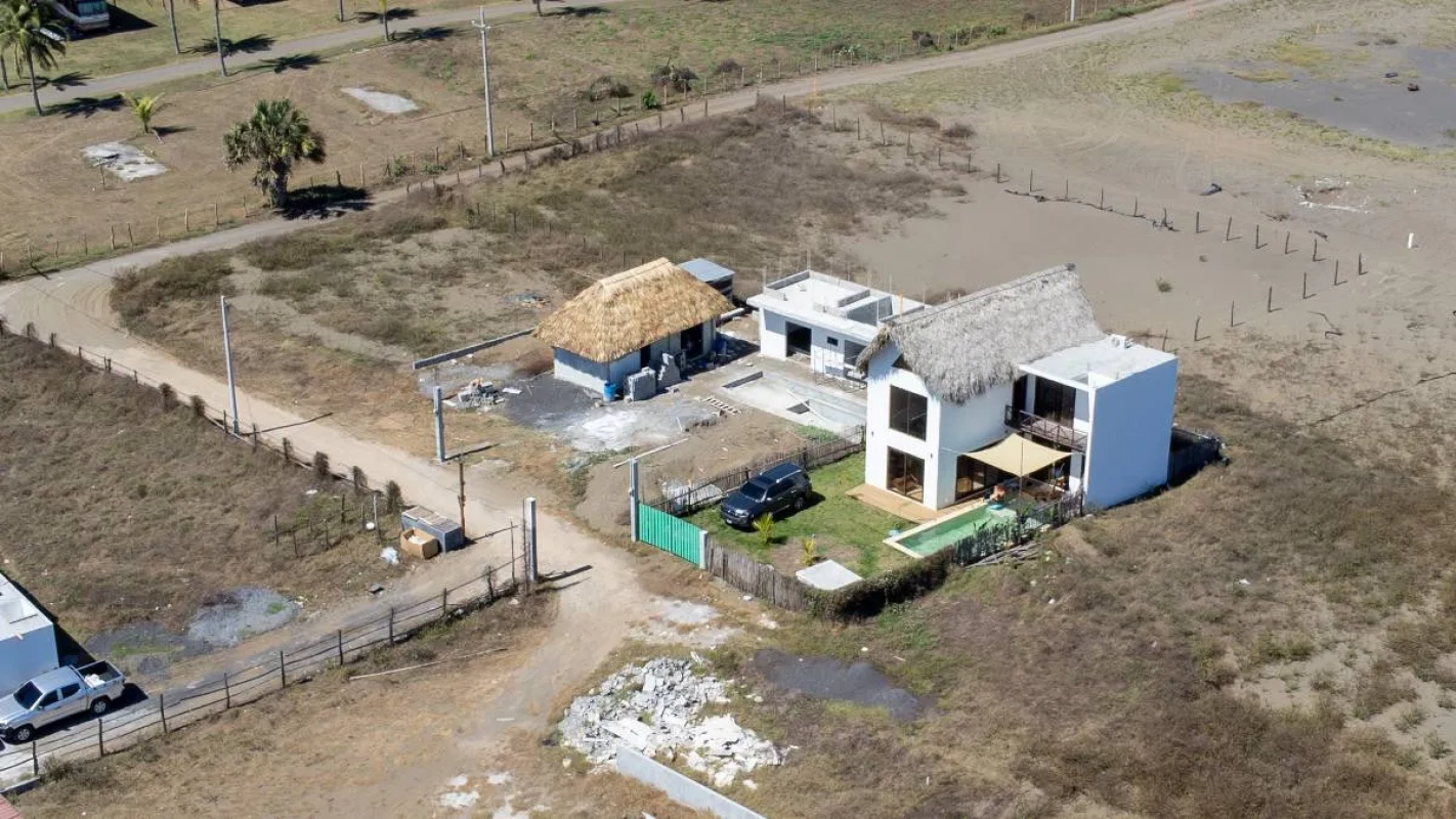 Terrenos Paredon a 50 metros del mar - Image 4