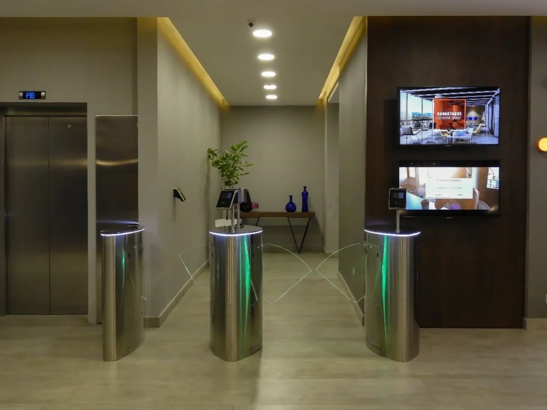 Modernas oficinas en venta en Zona 15 Insigne Z. 15 - Miniatura 9