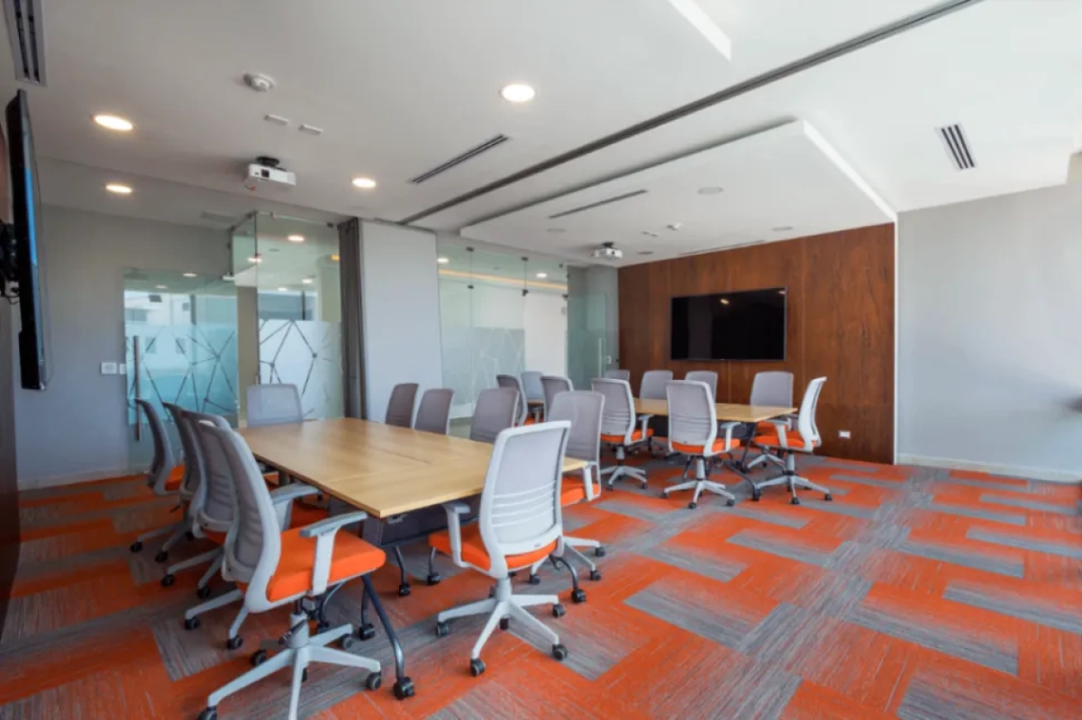 Modernas oficinas en venta en Zona 15 Insigne Z. 15 - Miniatura 16
