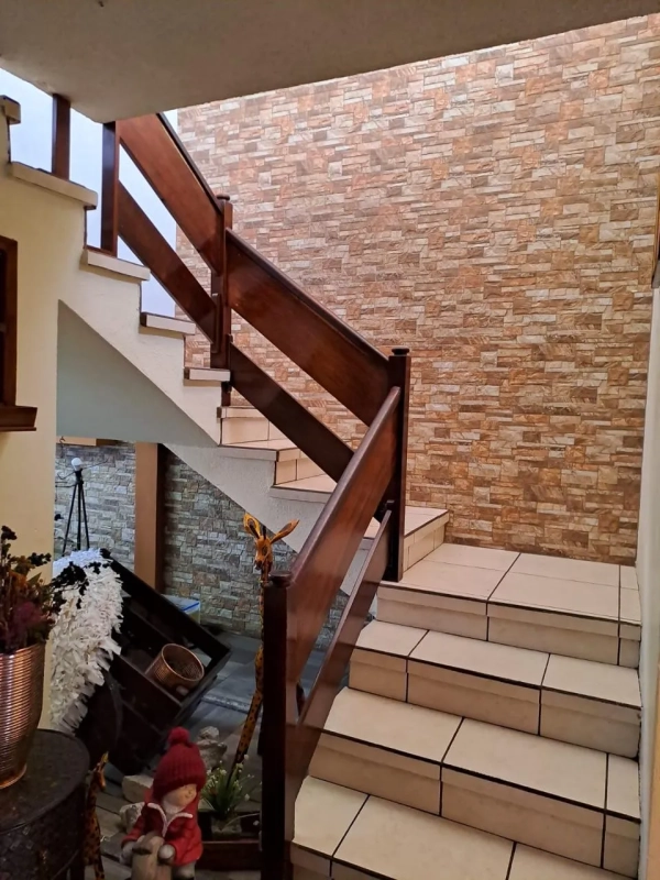 Linda casa en venta en Resideciales Roosevelt zona 7 de Mixco