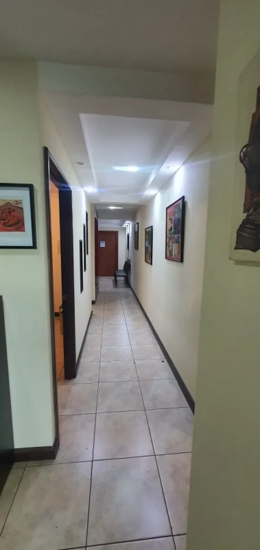 Venta de Oficina en Zona 15, Edificio Avante - Image 5