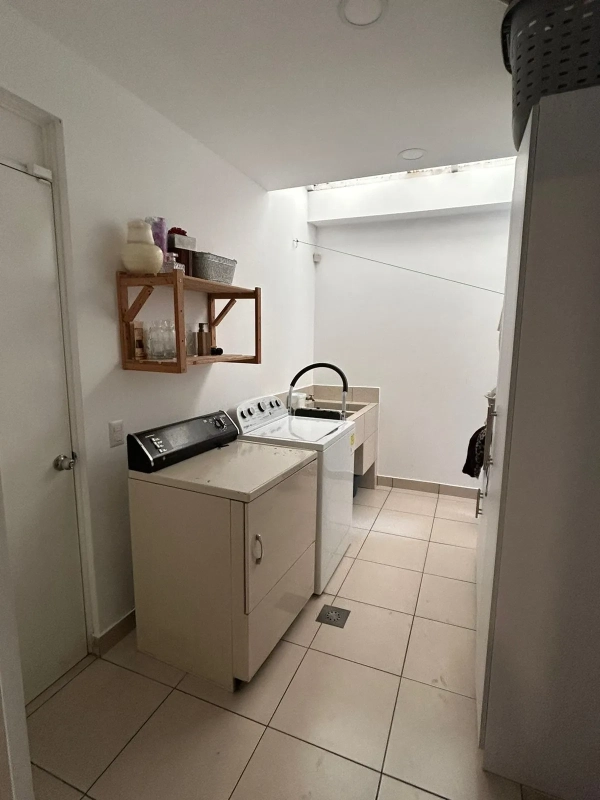 CASA EN VENTA KM 8.8 MUXBALIA