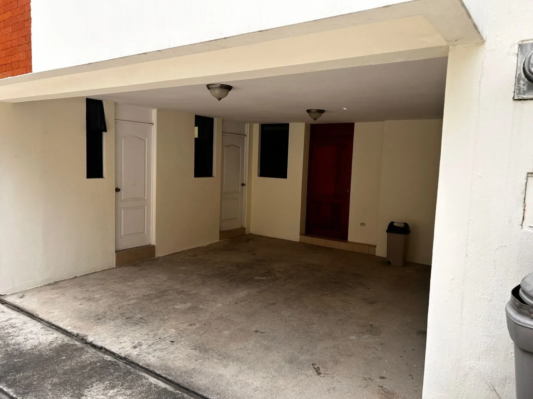 🏡 Casa en Renta – Km 21.5 Carretera a Fraijanes