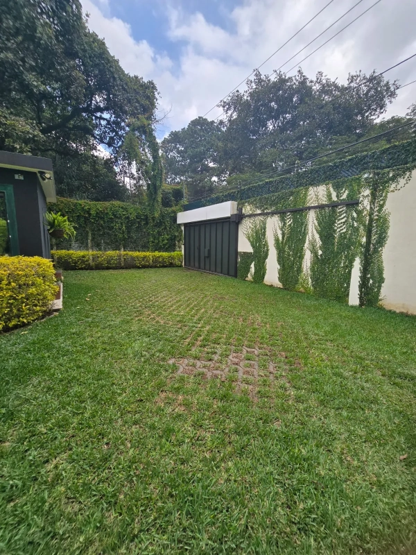 Casa en alquiler zona 16 Amueblada