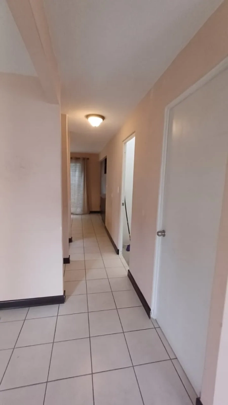 HERMOSA CASA EN VENTA EN RESIDENCIAS ARBORETTO ZONA 10 DE SANTA CATARINA PINULA