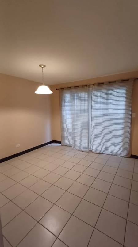 HERMOSA CASA EN VENTA EN RESIDENCIAS ARBORETTO ZONA 10 DE SANTA CATARINA PINULA