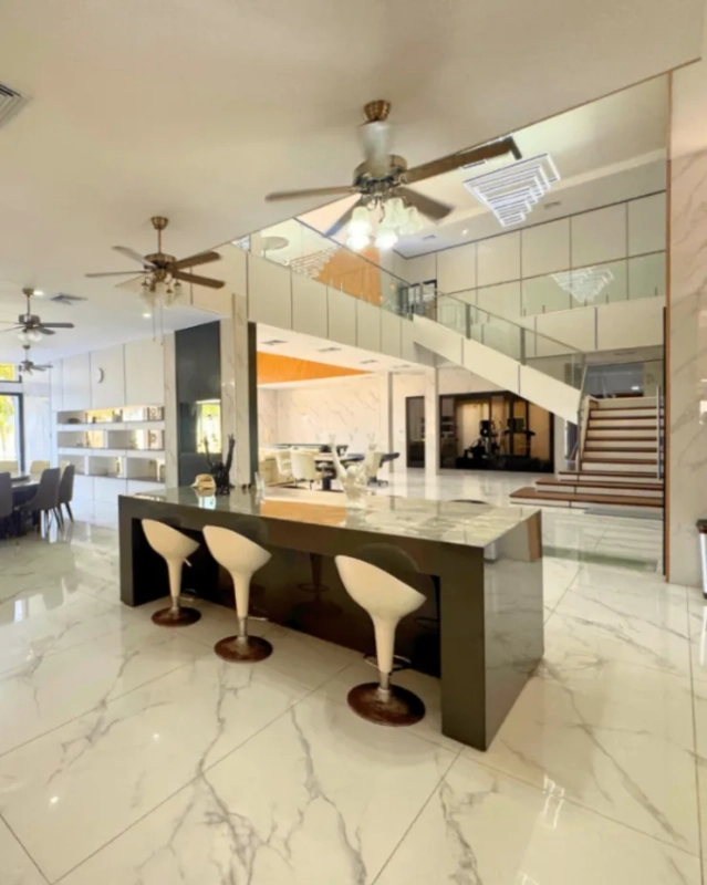 MANSIÓN EN VENTA EN MONTERRICO