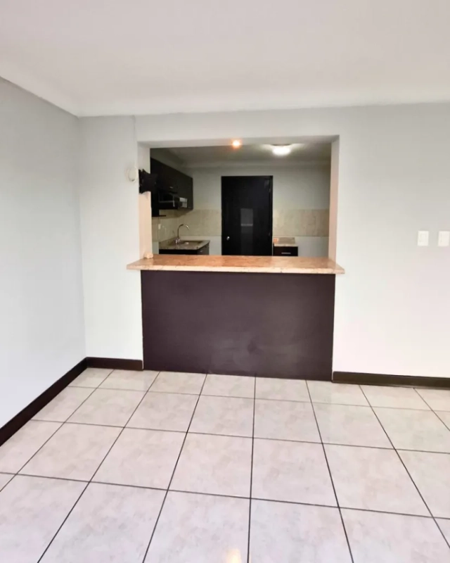 CASA EN RENTA EN ZONA 17 KM8.5 FLORENTINA PREMIER