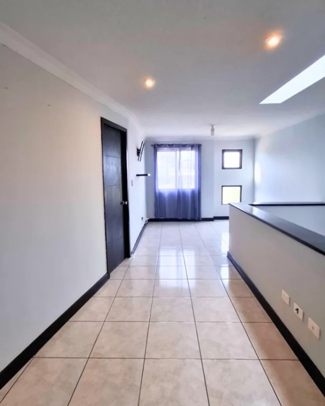 CASA EN RENTA EN ZONA 17 KM8.5 FLORENTINA PREMIER