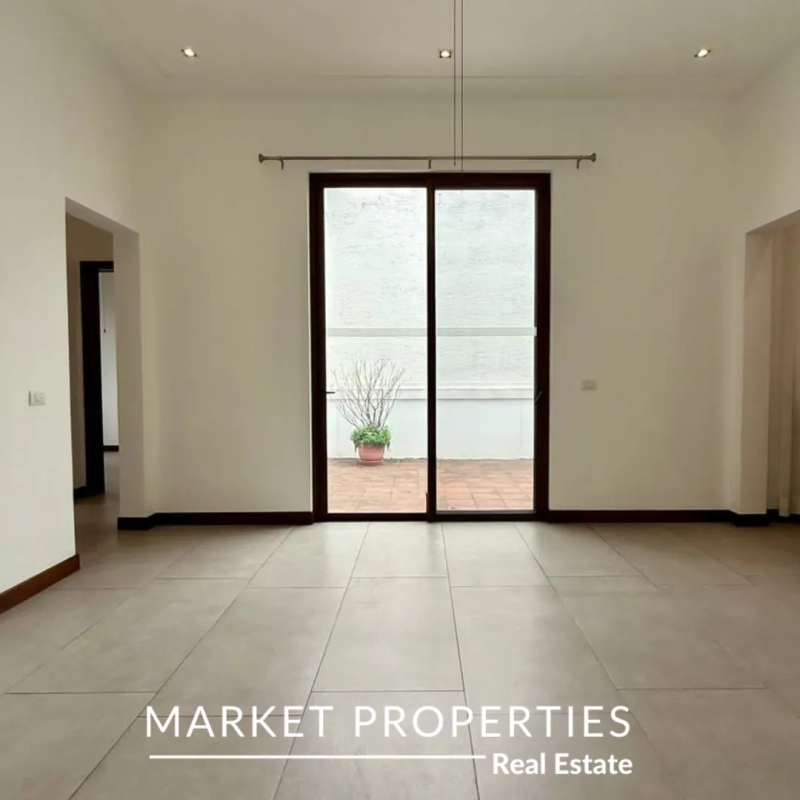 Casa en venta Encinos de Cayala zona 16 de 5 dormitorios