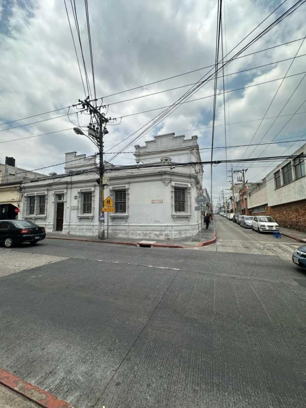 Casa en renta zona 1 / 11 ambientes ideal , cerca de San Juan de Dios