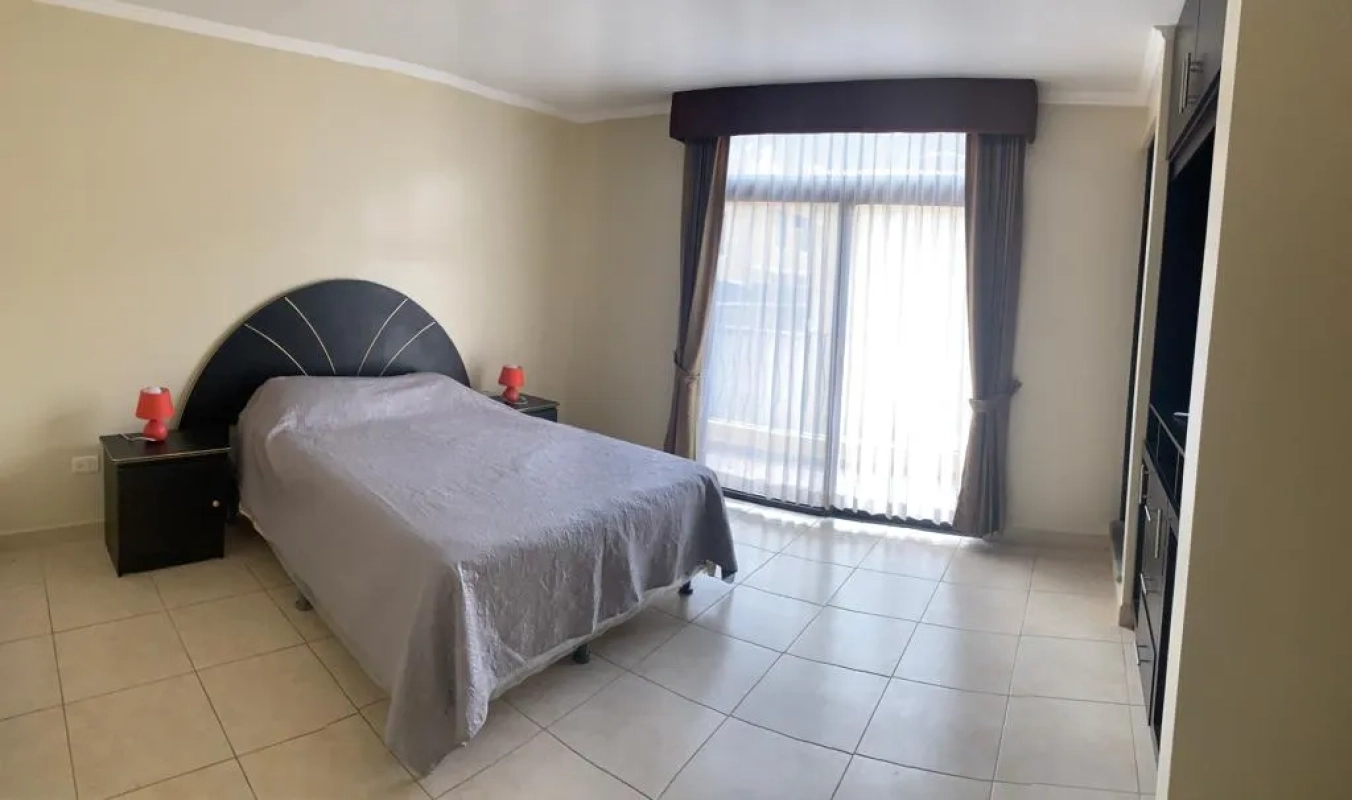 Casa en El Encinal, Zona 7 de Mixco