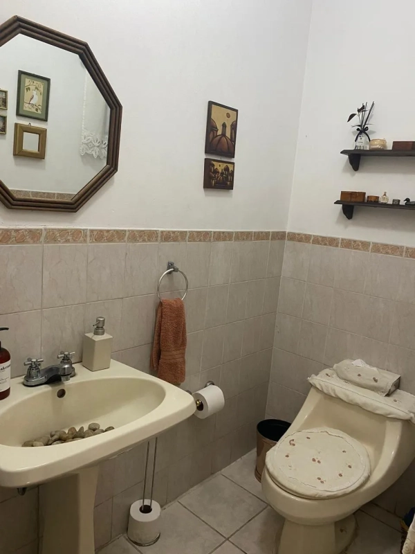 CASA EN VENTA REMODELADA EN Z13 CON GARITA - Miniatura 6