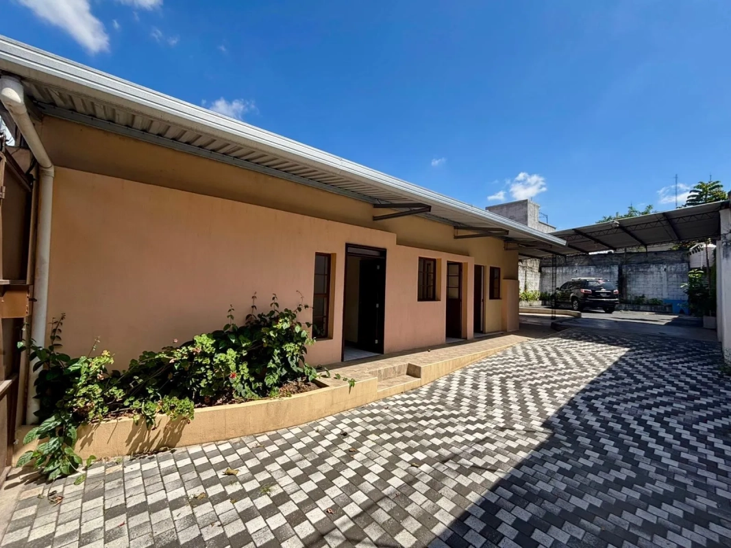 Casa en venta, Colonia Pamplona , Zona 13 - Image 3