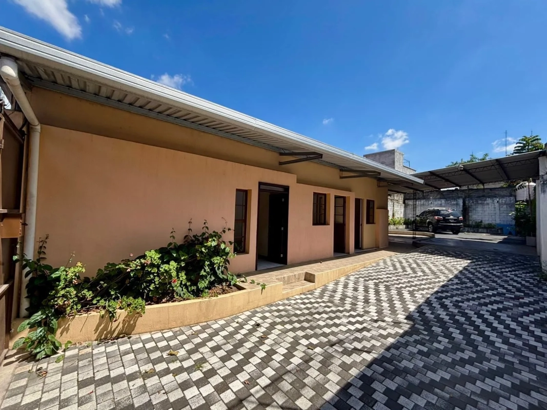 Propiedad en Alquiler, Zona 13, Colonia Pamplona - Image 3