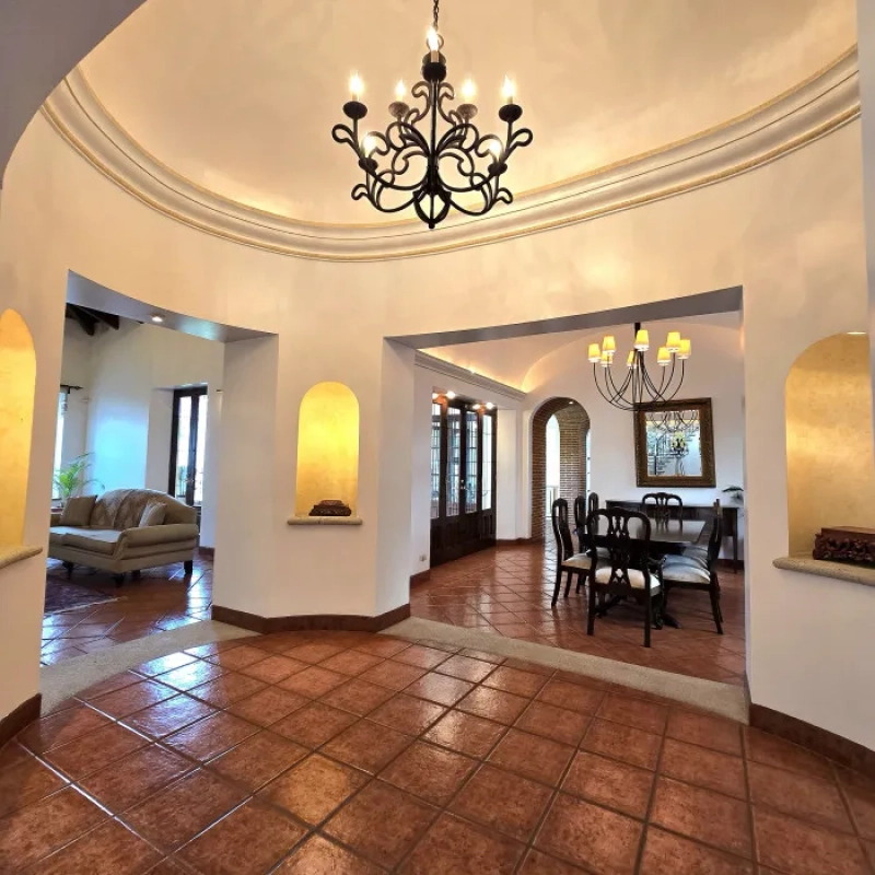 Exclusiva Casa en Venta cercana La Antigua Guatemala - Miniatura 9