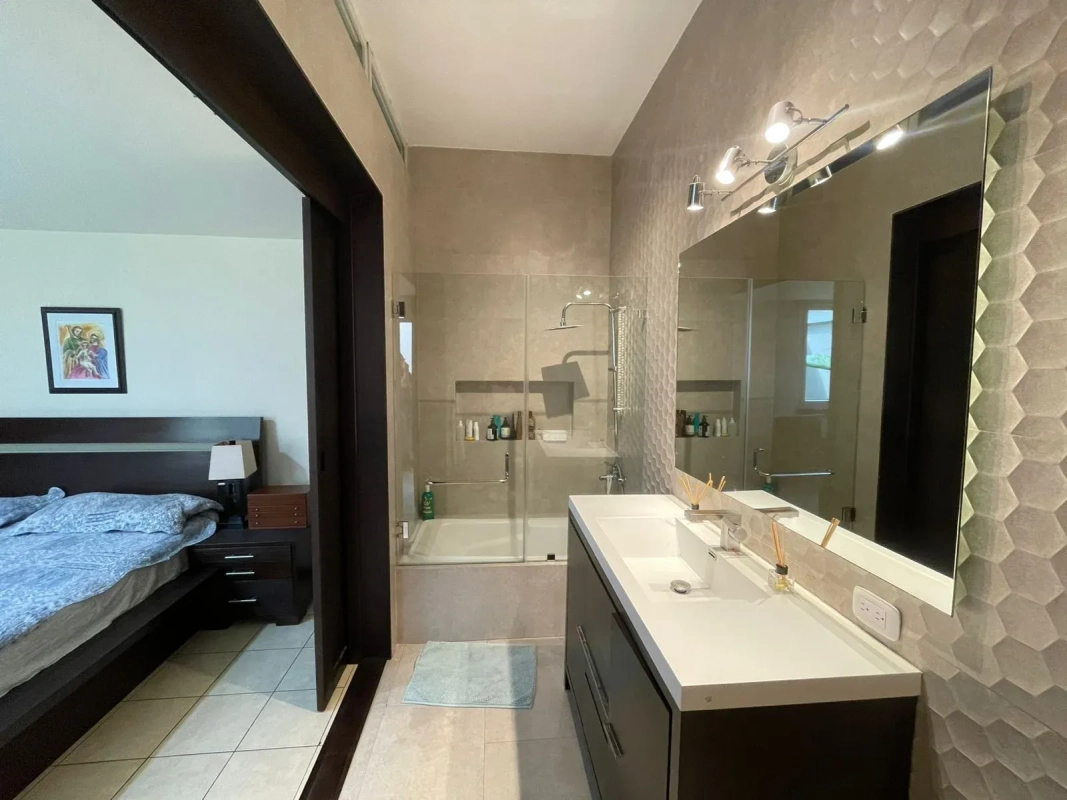 VENDO CASA ZONA 10, CERCA A CC PRADERA - Miniatura 7