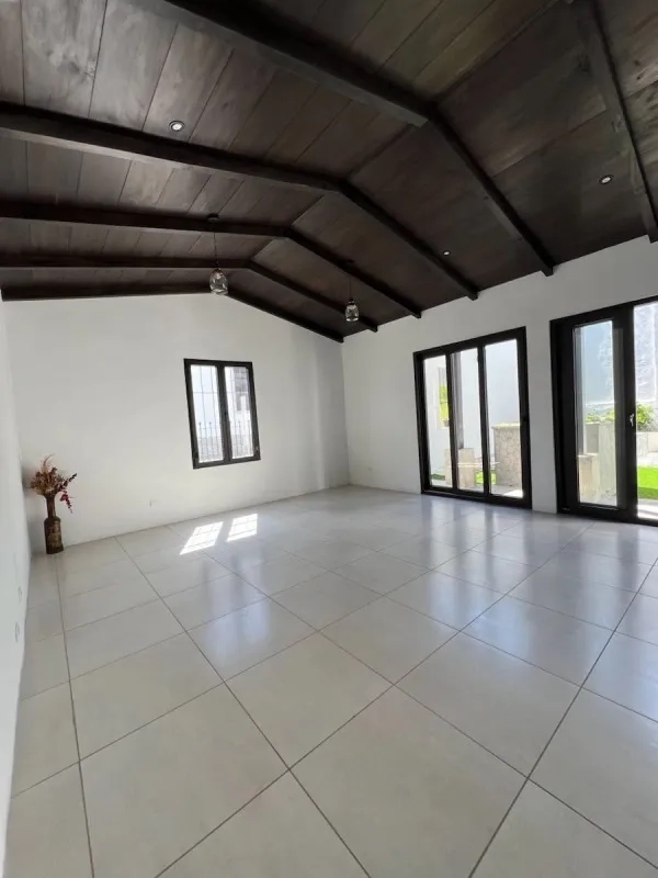 VENDO CASA EN ANTIGUA GUATEMALA