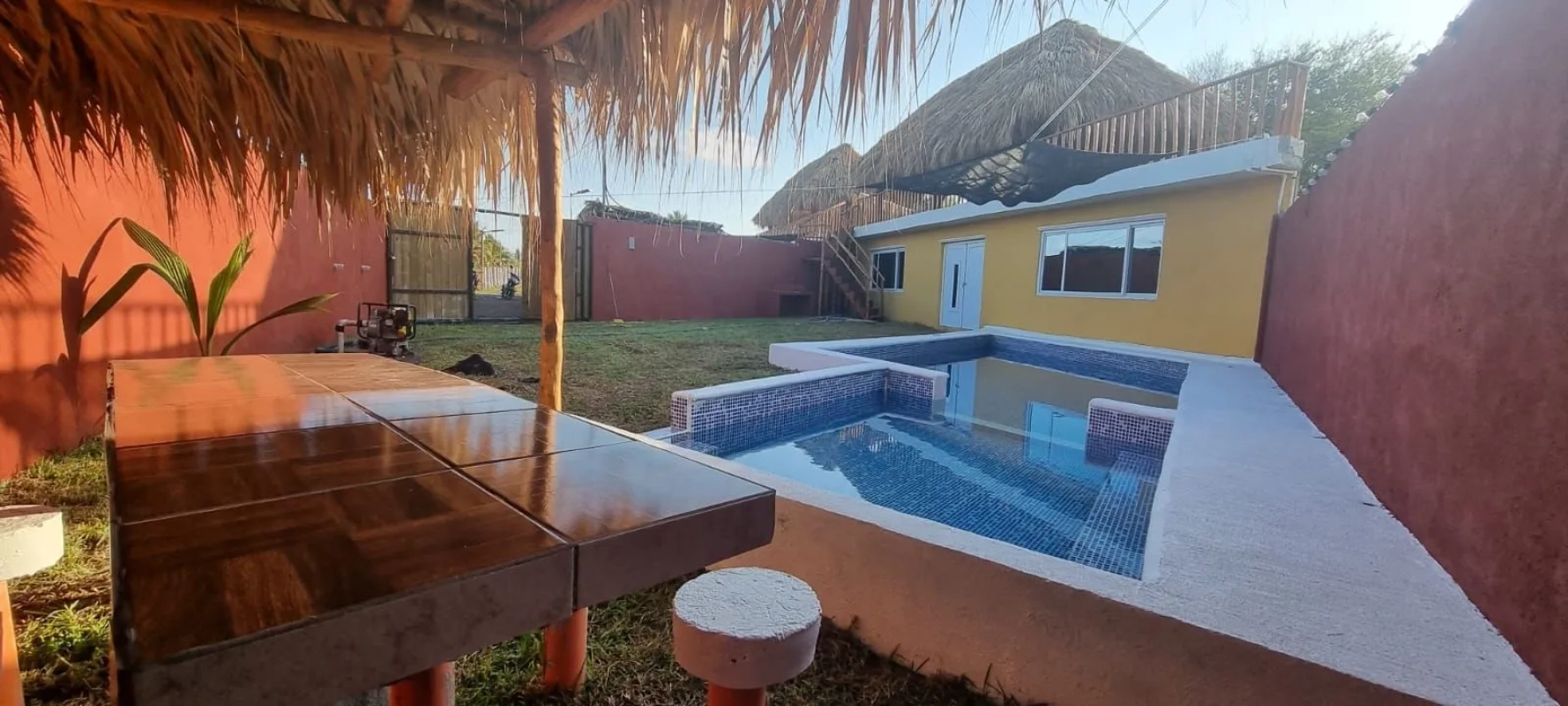 casas de playa en venta cerca de Monterrico