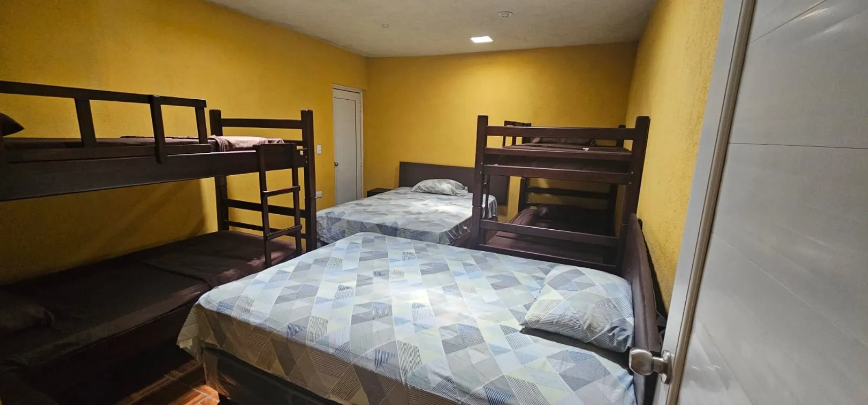 casas de playa en venta cerca de Monterrico