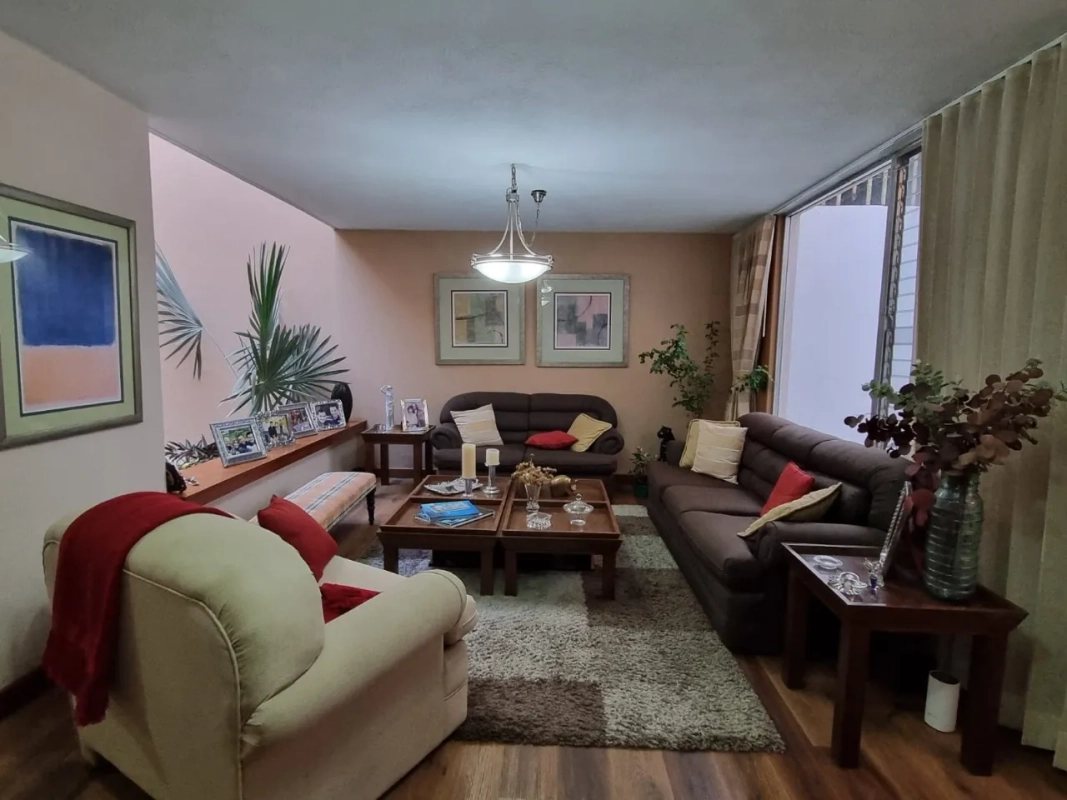 Casa en Venta Zona 15 codigo.CC35563