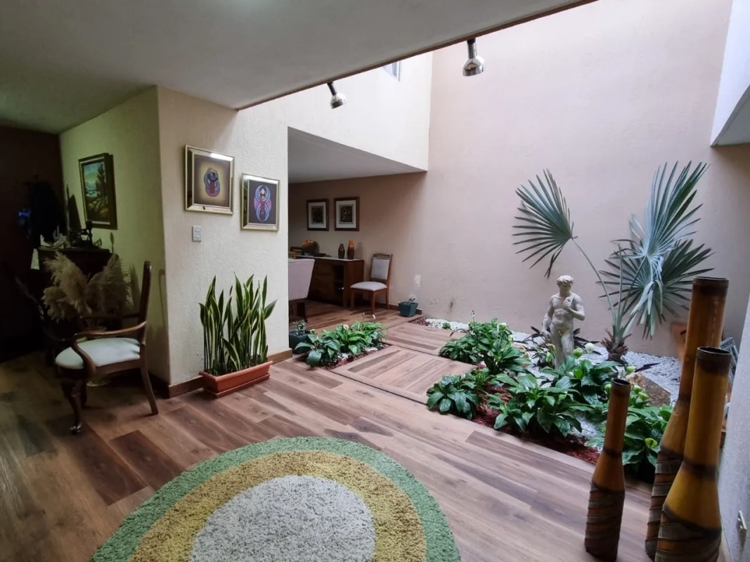 Casa en Venta Zona 15 codigo.CC35563