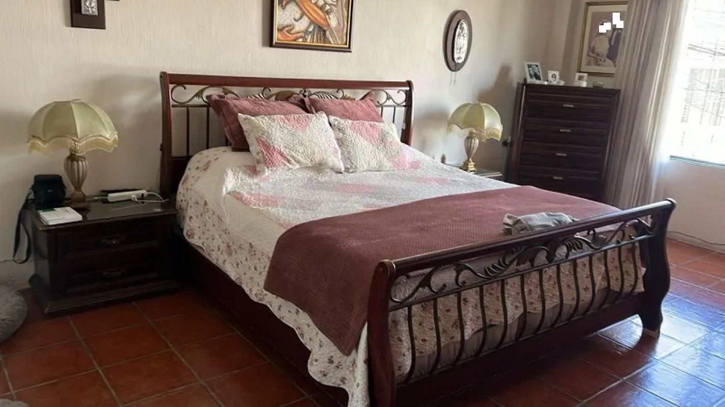 VENDO CASA EN PRADOS DE MONTE MARIA ZONA 12