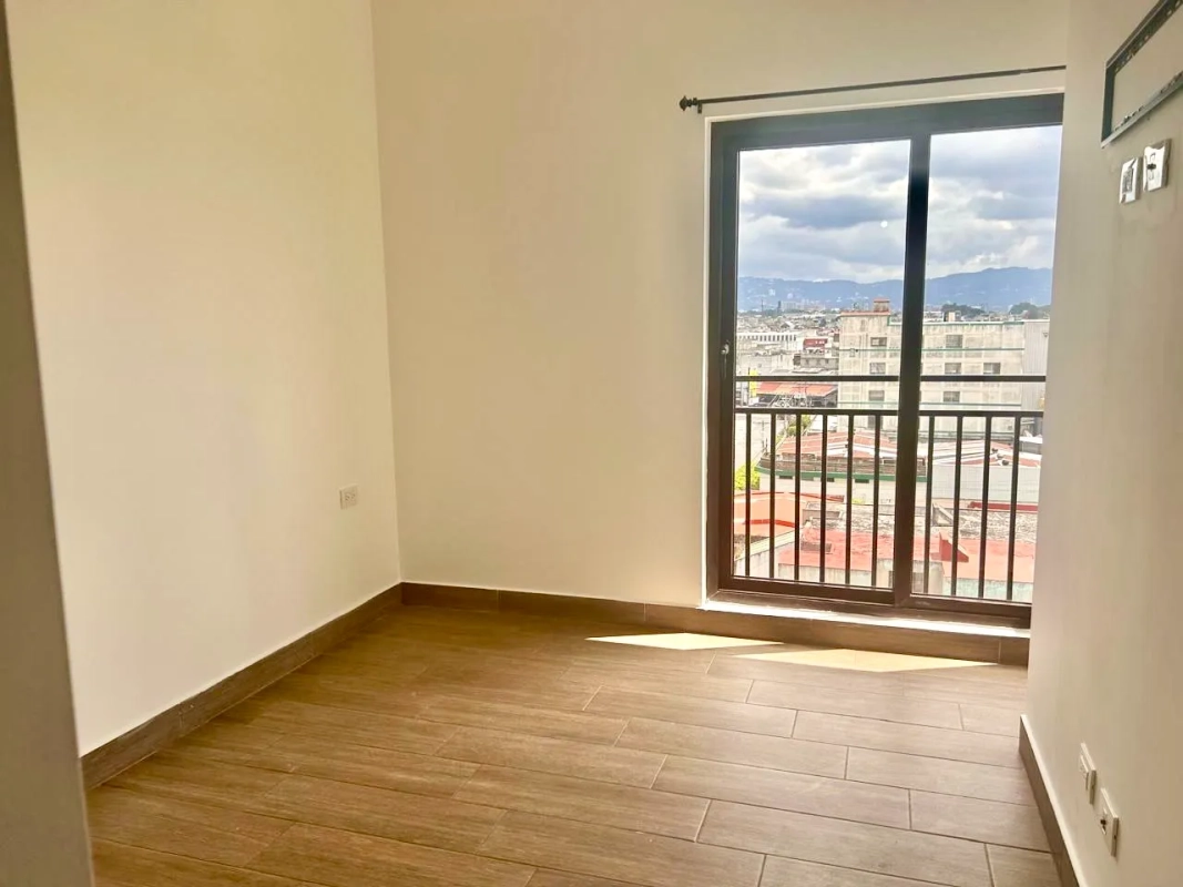 Zona 11 • Apartamento en renta • Edificio Torre Once • Semi Amueblado