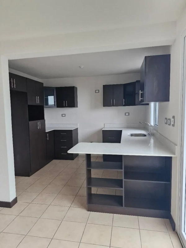CASAS PARA ESTRENAR EN ALTOS DE VILLAGE II