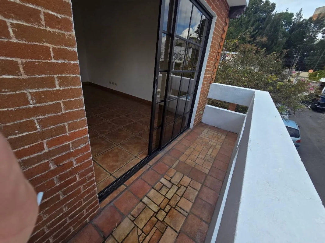 APARTAMENTO EN RENTA ZONA 11 SANTA RITA VR Q4.800